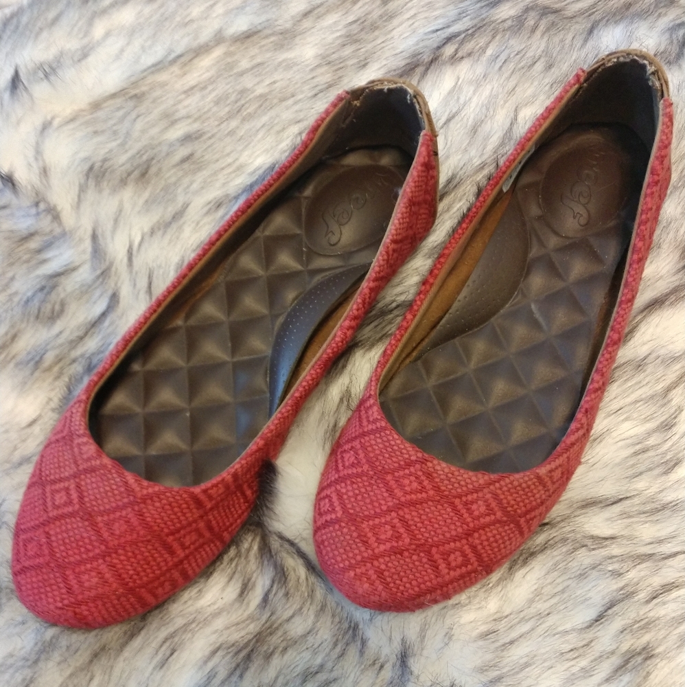 Reef Red Woven Patterned Flats